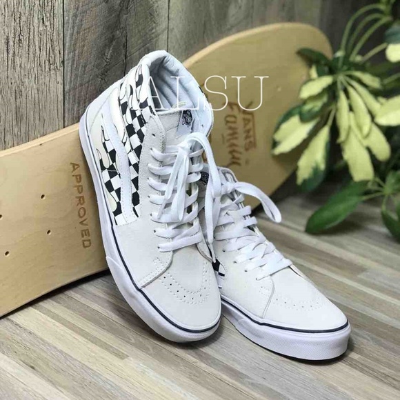 NWT VANS SK8-HI Checker Flame Classic W AUTHENTIC - Picture 2 of 8